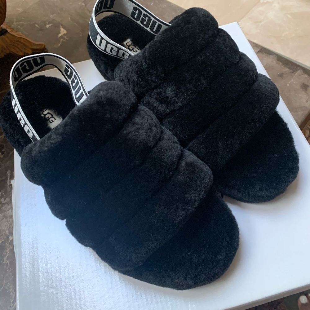 Original UGG Fluffy Slides in Black